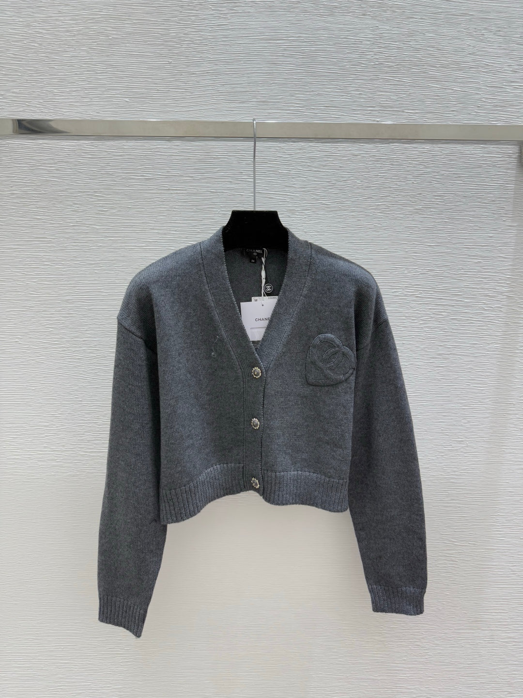 CC 25FW V-Neck Knit Wool Long-Sleeved Cardigan