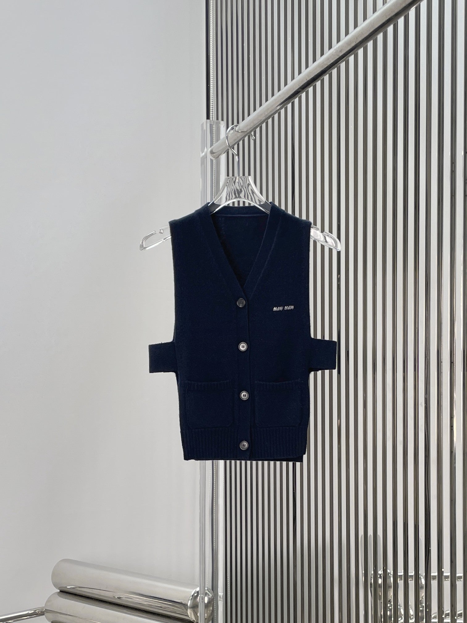 Miu Miu 26 Side-opening Vest in Cashmere 195719