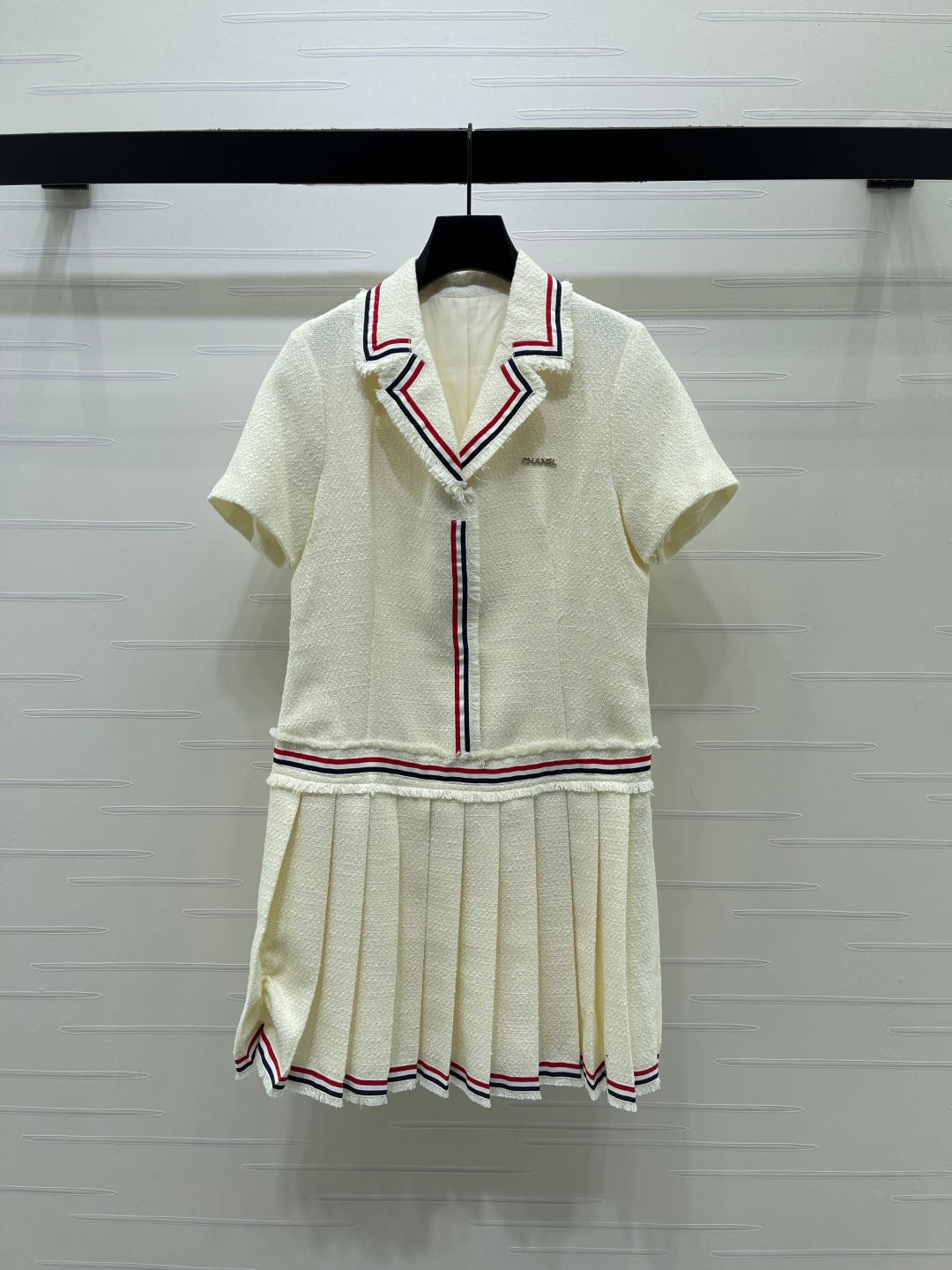 CC Pleated Knit Dress Contrast Stripe Trim Polyester 415911