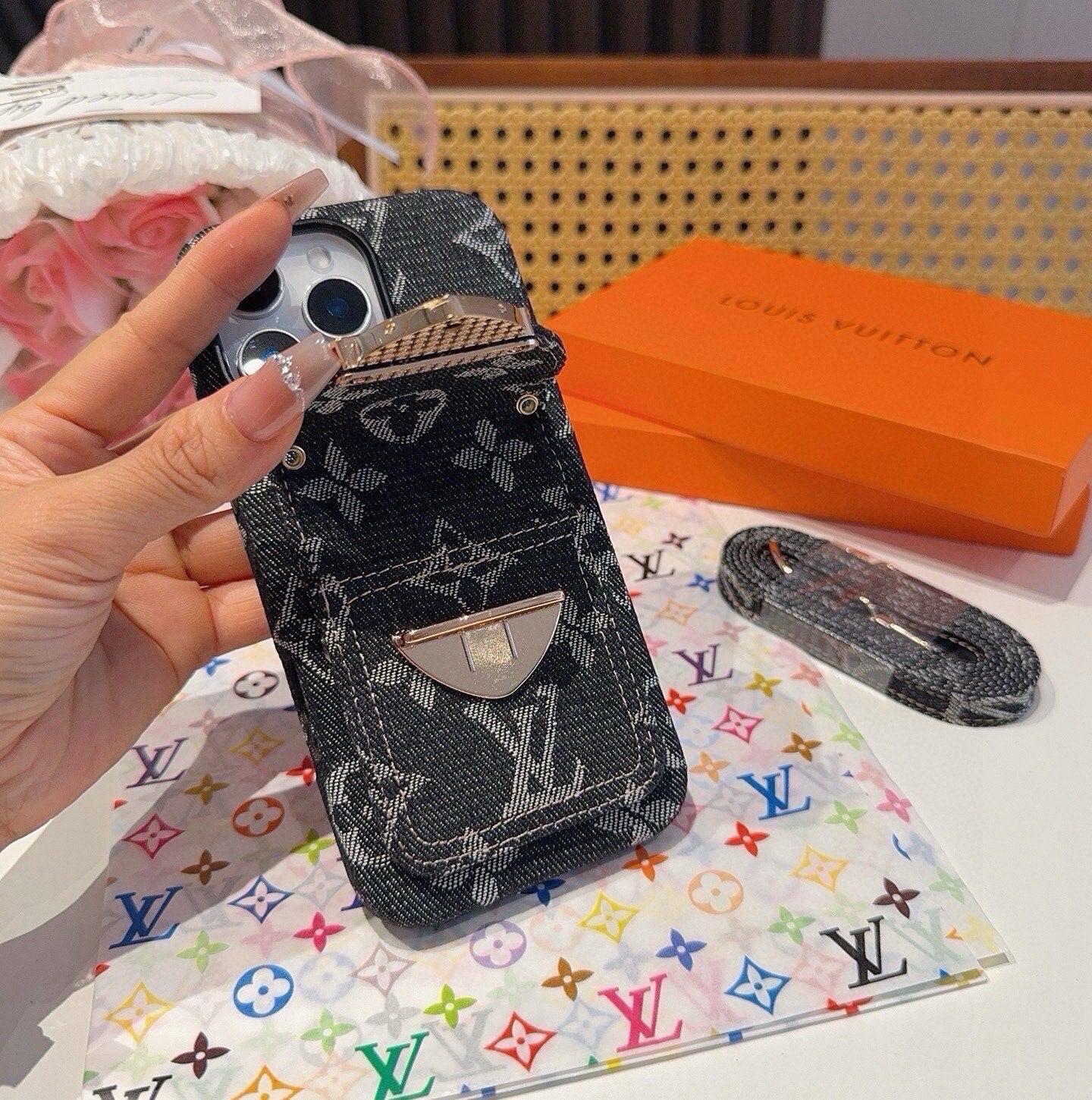 LV iPhone Case 422996