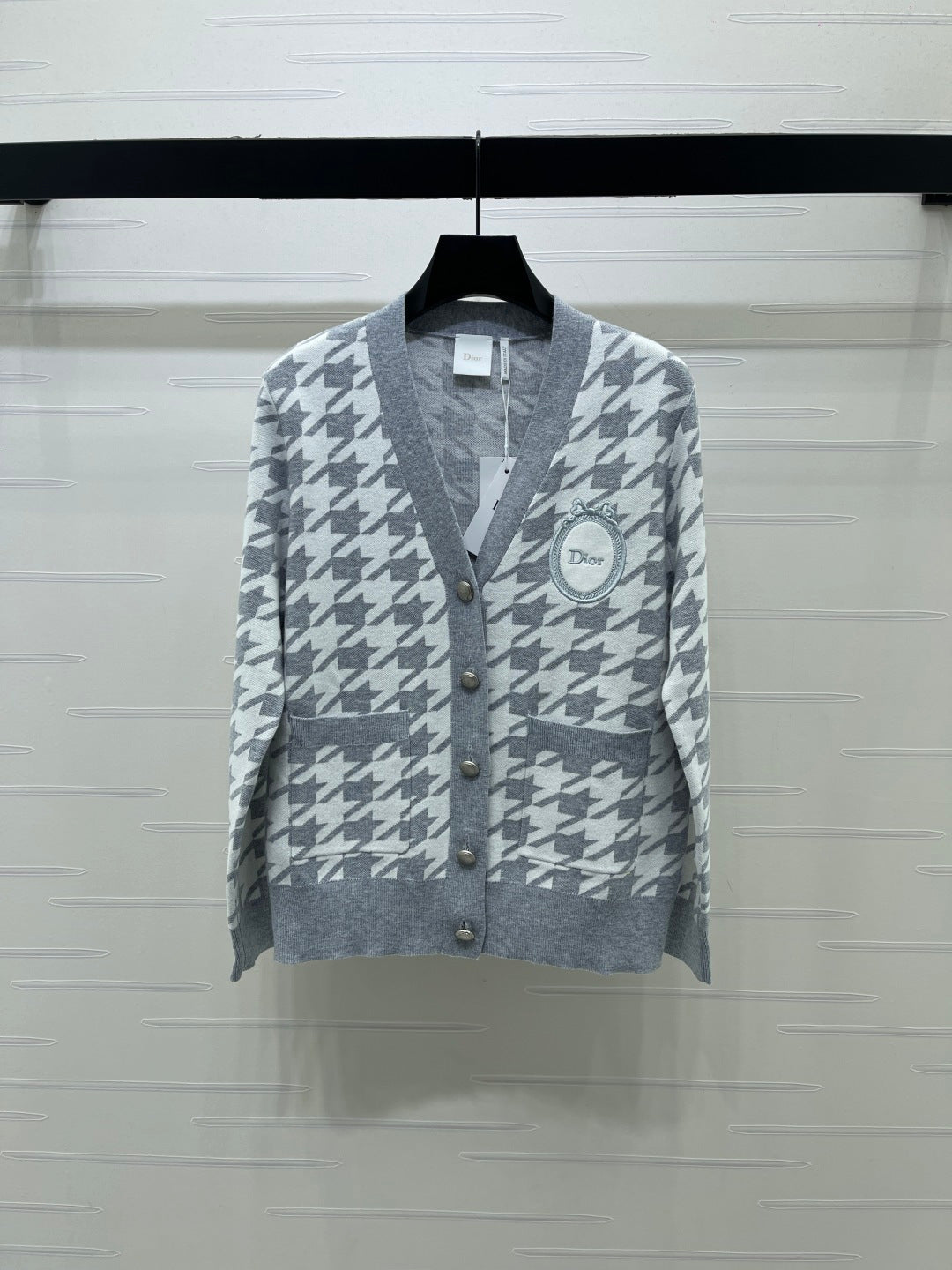 CD 26FW Houndstooth V-Neck Cardigan Embroidered Logo Wool 446529