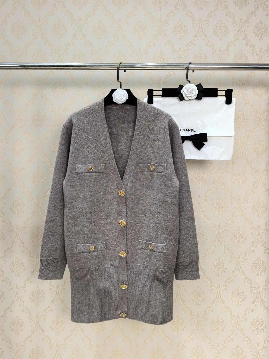 CC 26S Long V-Neck Cardigan Cashmere 448117