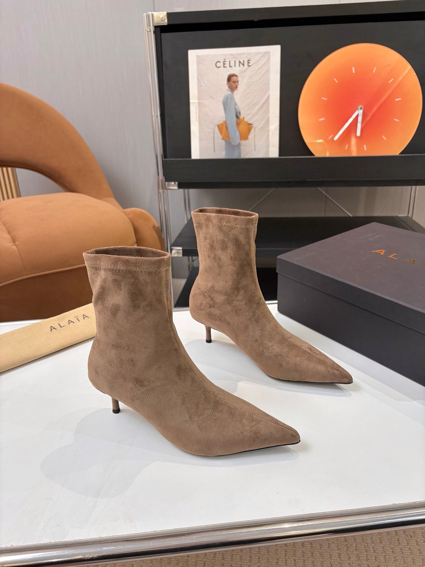 Alaia 26FW Pointed-Toe Ankle Boots 5.5cm Stretch Suede Leather 198151