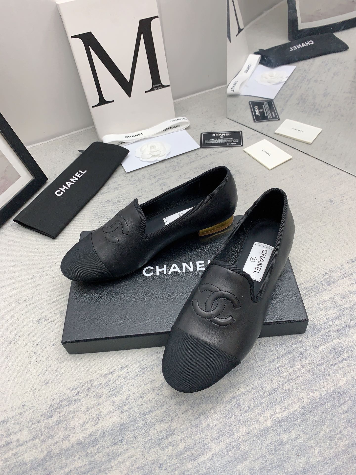 CC 26FW Double C Loafers Lambskin 159943