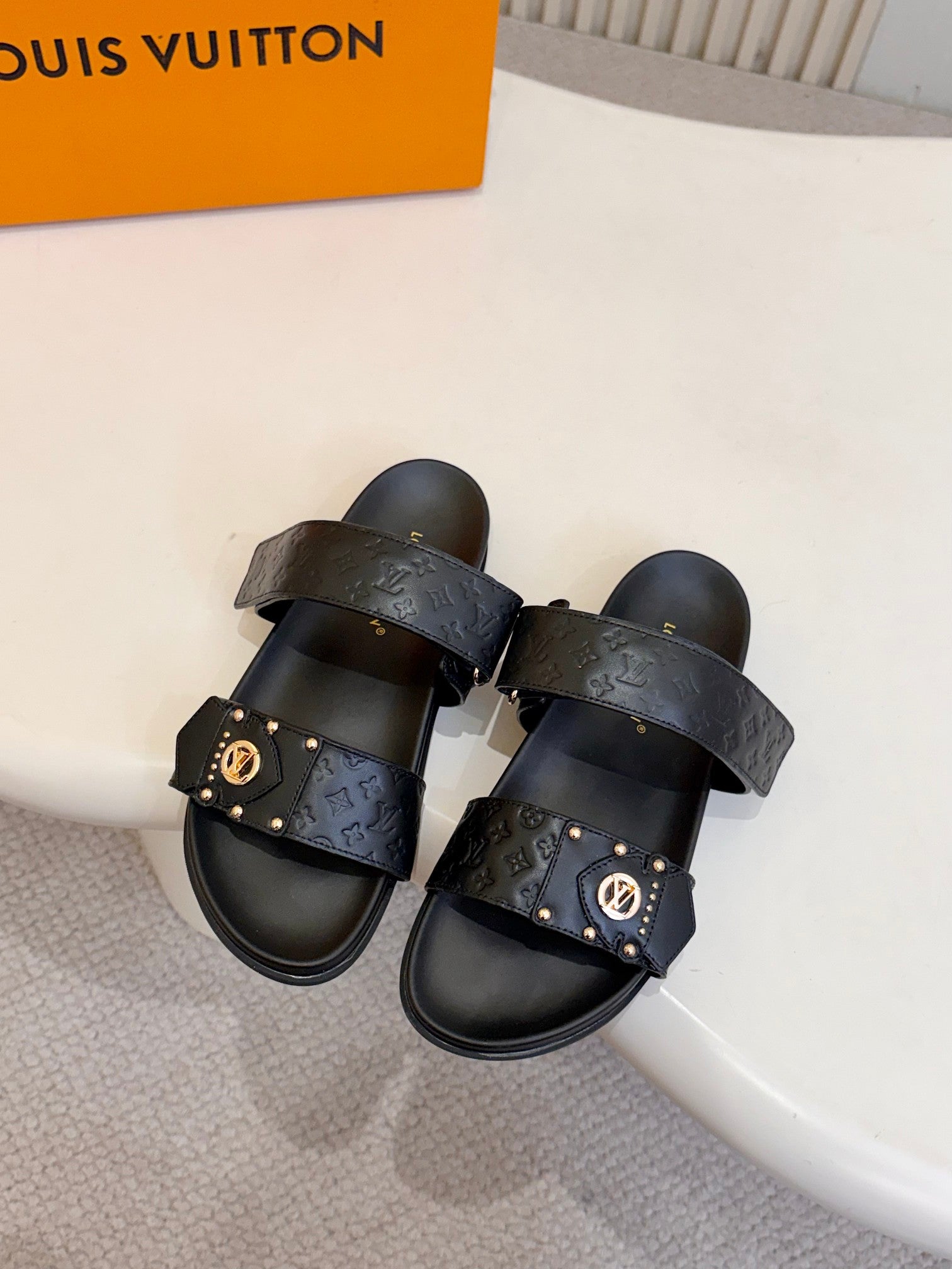 LV Frame Comfort Slides Monogram Calfskin 912800