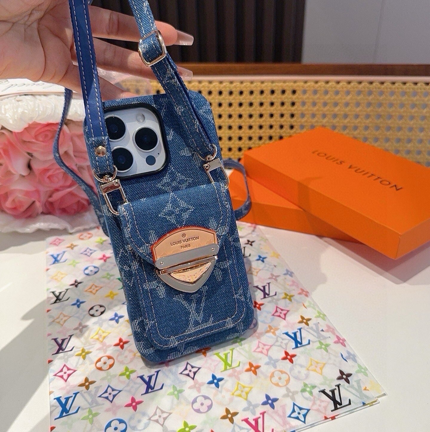 LV iPhone Case 422996