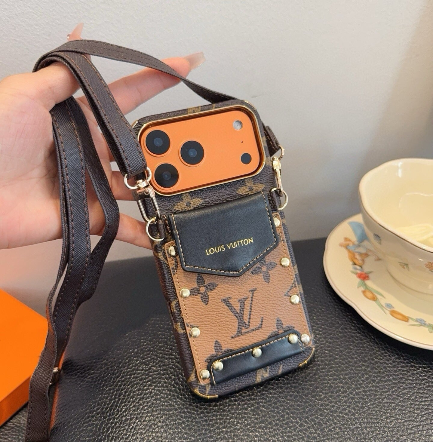 LV iPhone Case 420976