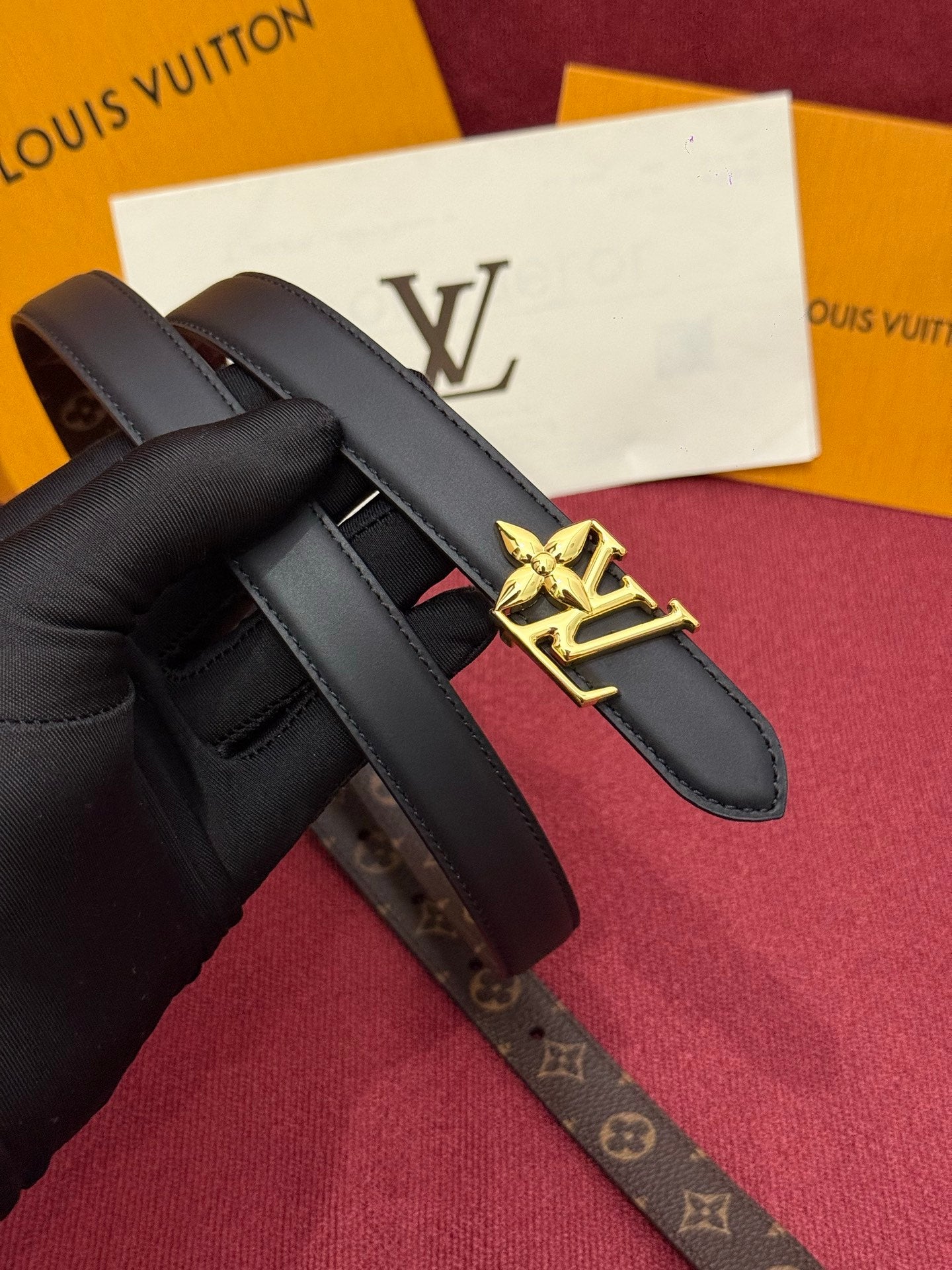 LV Bloom Reversible Belt 20mm Monogram Calfskin 215151