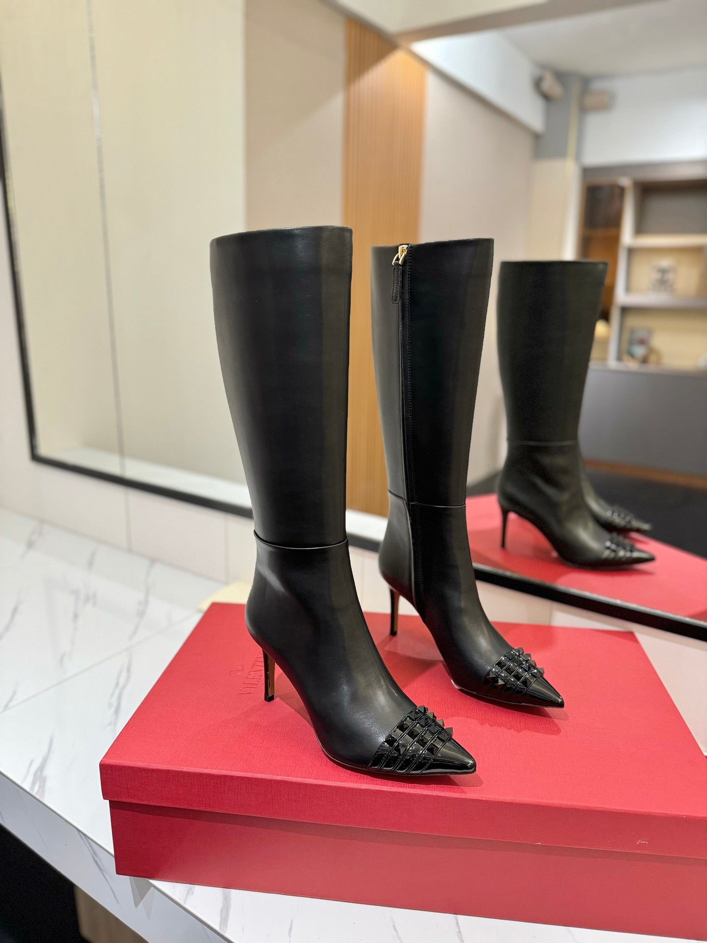 VLTN Garavani 26W Rockstud High-Top Boots 8cm Stiletto Black Leather 145162