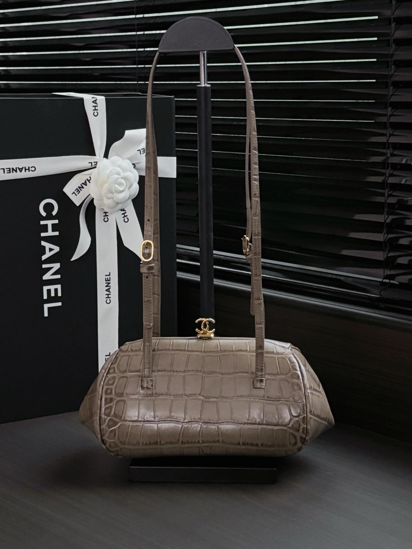 CC 26S Clutch with Leather Strap 28cm Crocodile-Embossed Calfskin