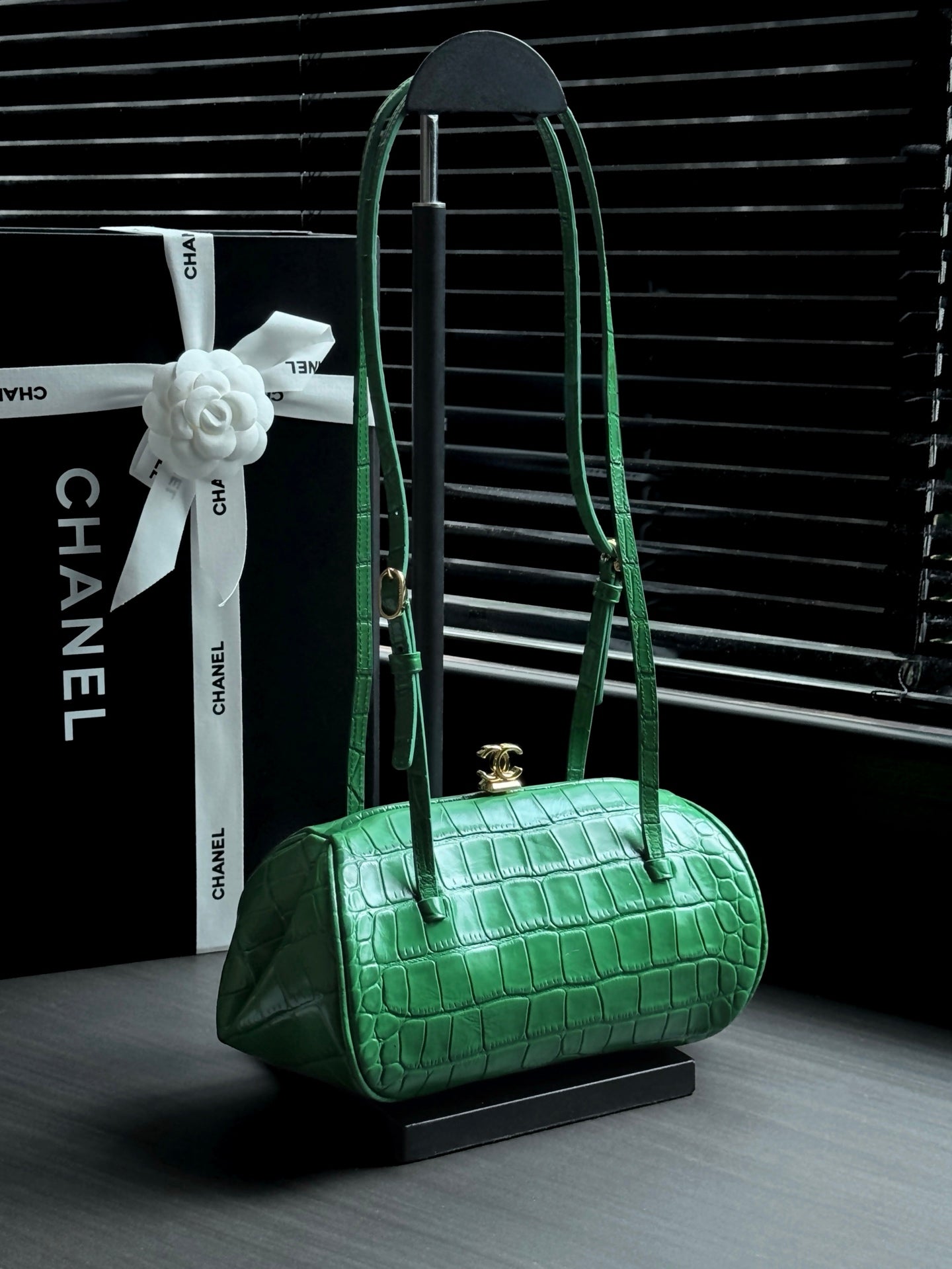CC 26S Clutch with Leather Strap 28cm Crocodile-Embossed Calfskin