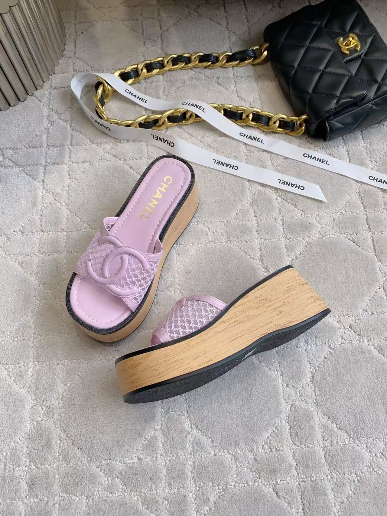 CC Logo Platform Sandals Lambskin 723735