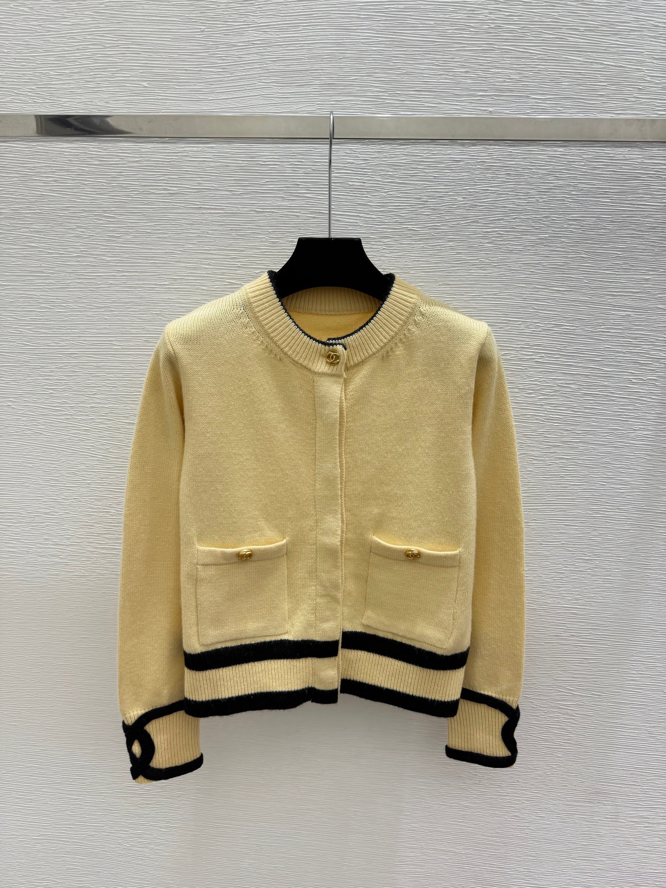 CC 26FW Crew-Neck Knit Cardigan Front Pockets Cashmere 31331