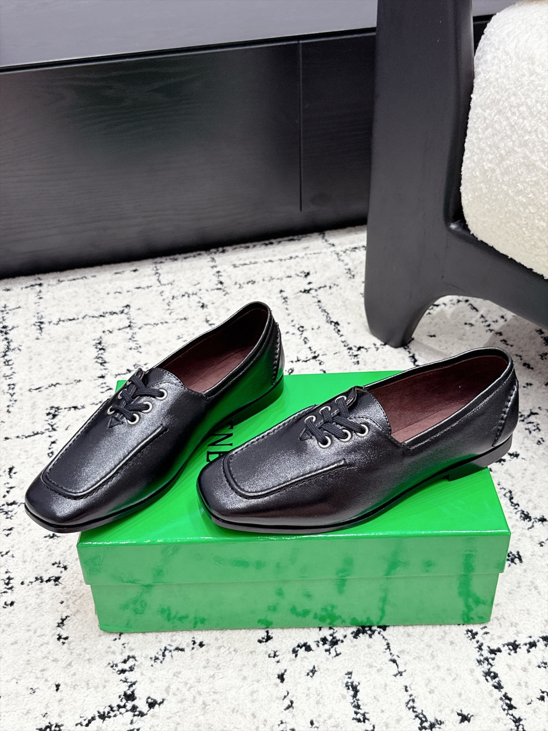 BV 26W Lace-Up Loafers Square Toe Vintage Oil-Waxed Calfskin 139794