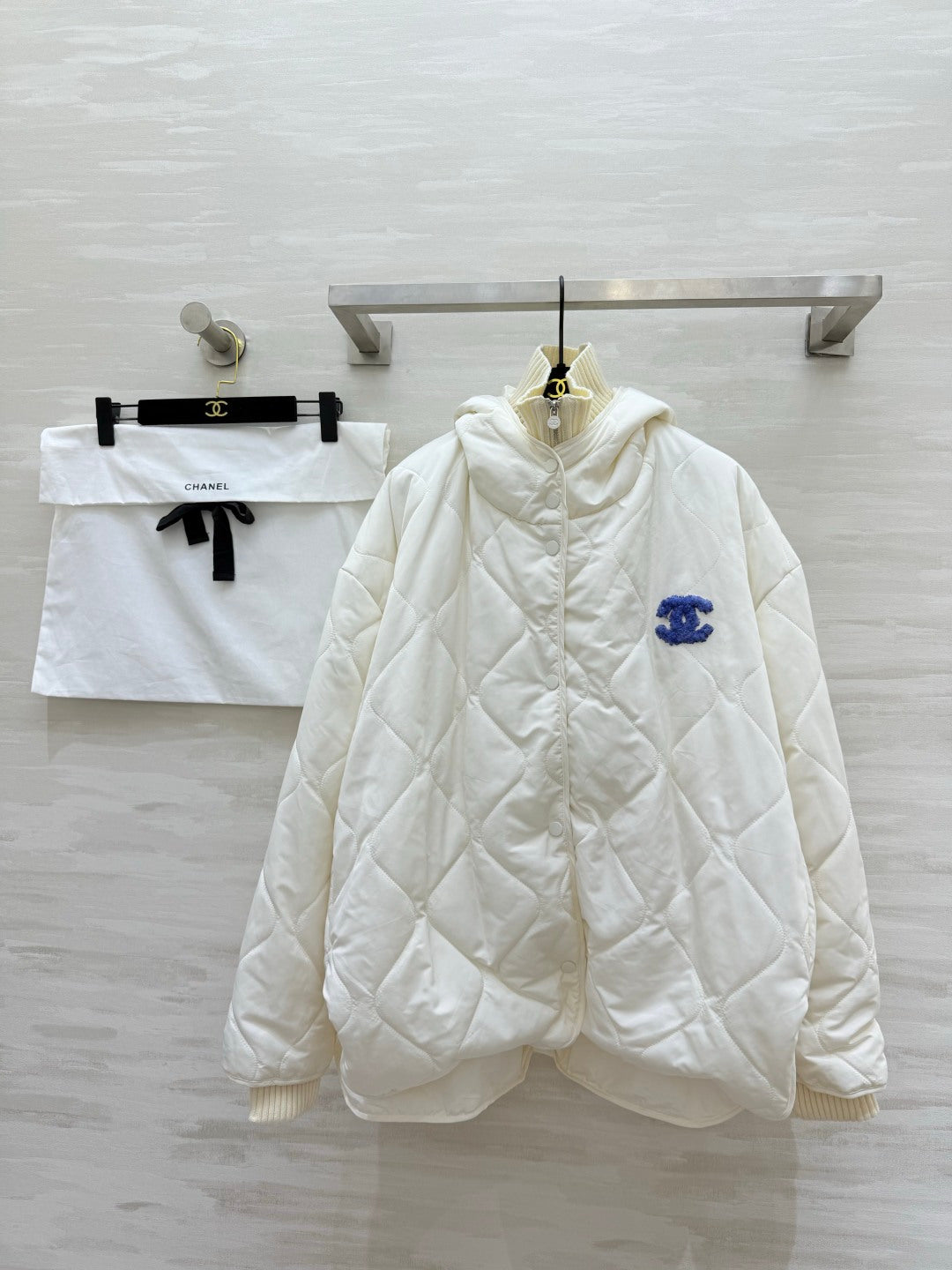 CC 26S Diamond Quilted Puffer Jacket Logo 435252