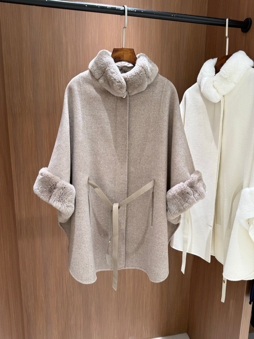 LP 26FW Cape Coat Rabbit Fur Collar and Cuffs Wool 440863