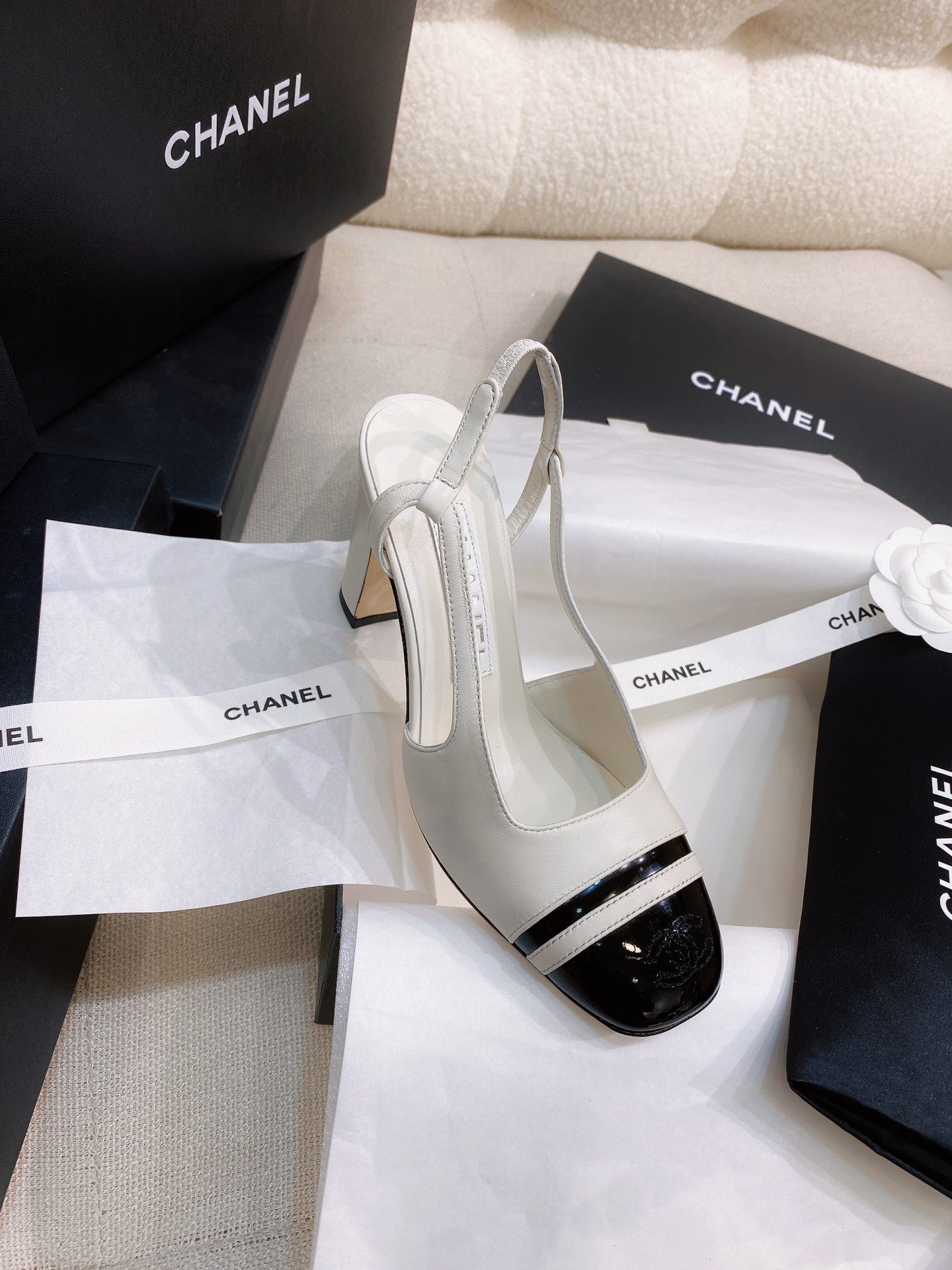 CC 26S Cap-Toe Slingback Pumps Block Heel 9cm Patent Leather 156342