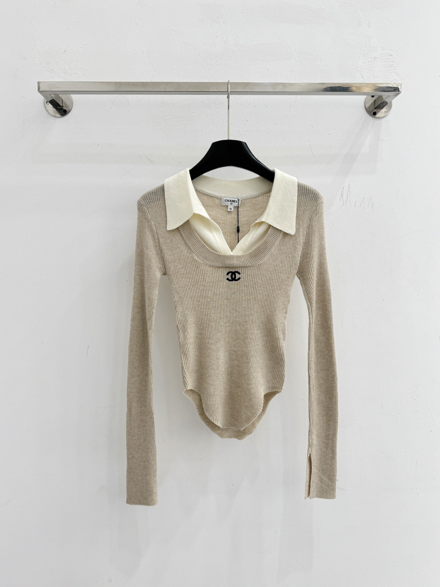 CC Collared Knit Top Embroidered Logo Beige Wool 801954