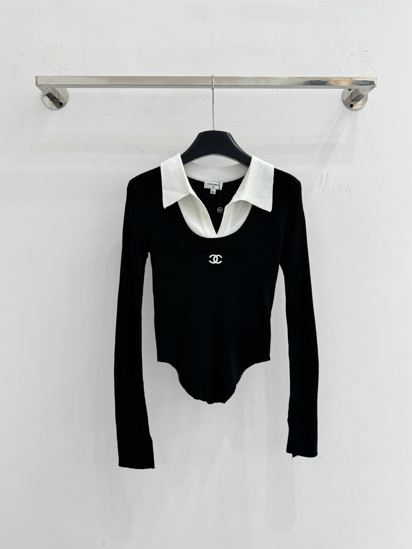 CC Collared Knit Top Embroidered Logo Beige Wool 801954