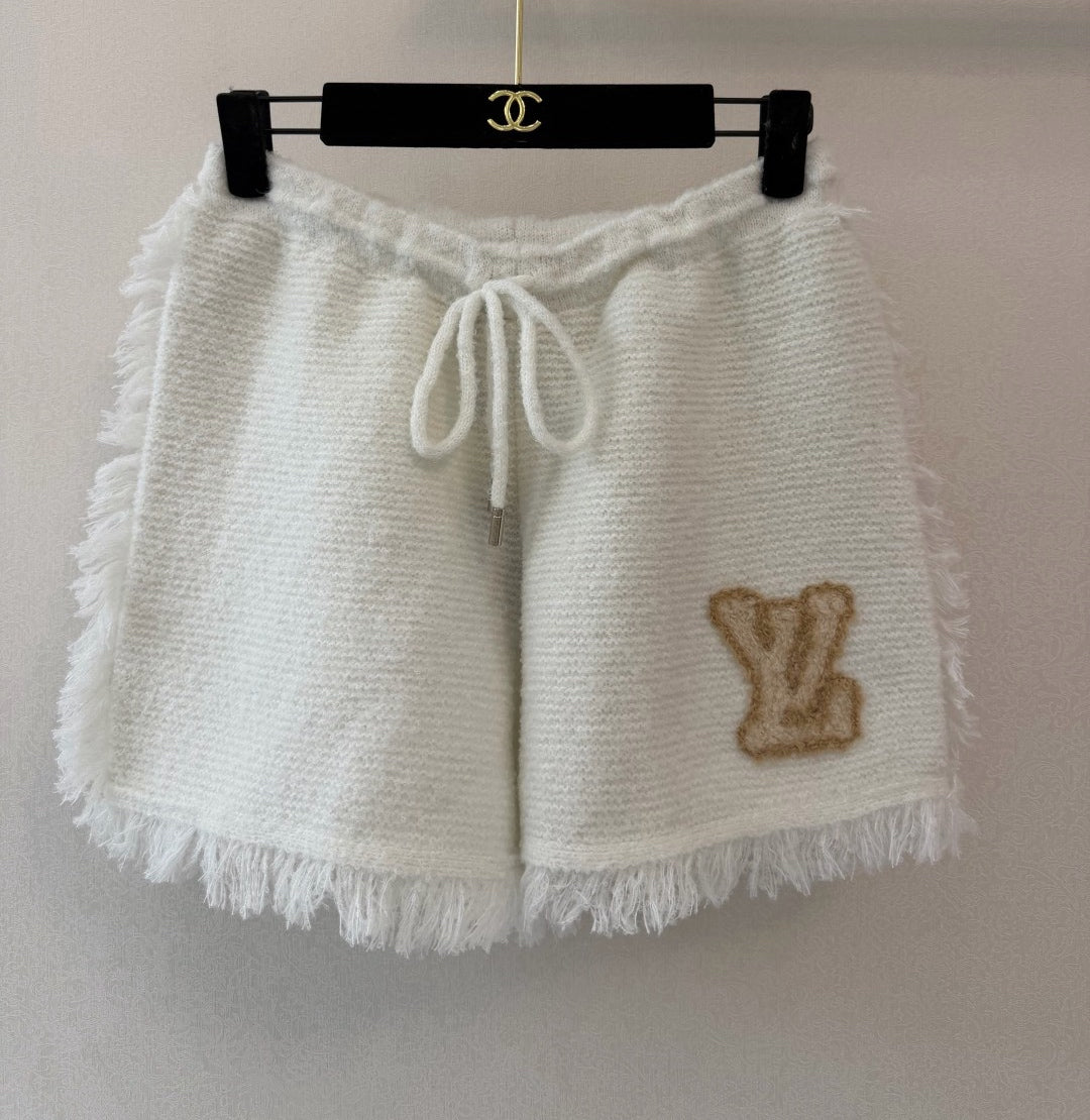 LV Fringe Hem Toweling Shorts Initials Wool 421038
