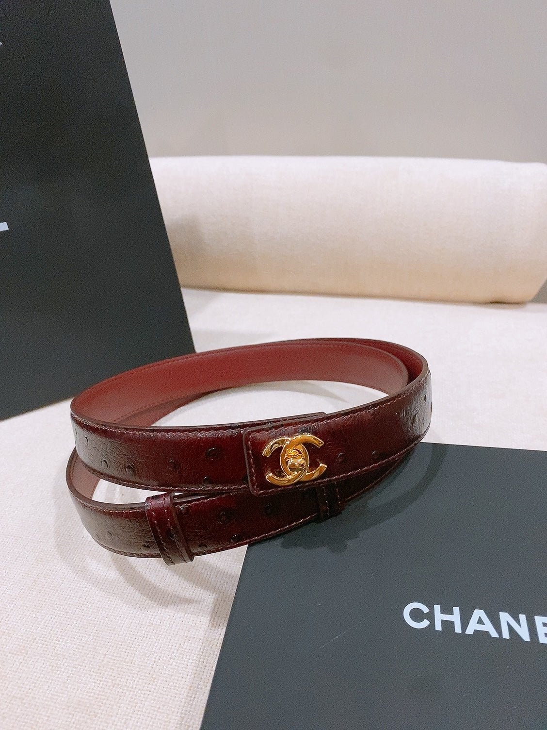CC 26FW Double C Twist Buckle Belt 25mm Embossed Burgundy Cowhide Leather 218898