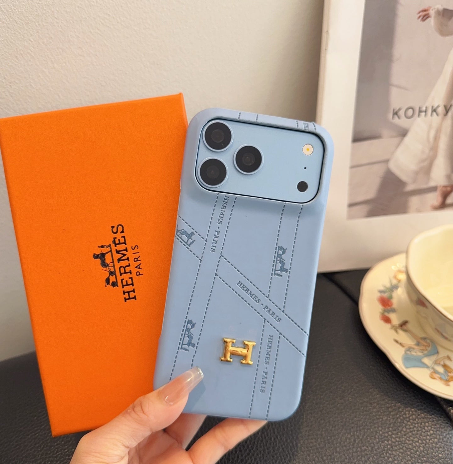 HM iPhone Case 518136