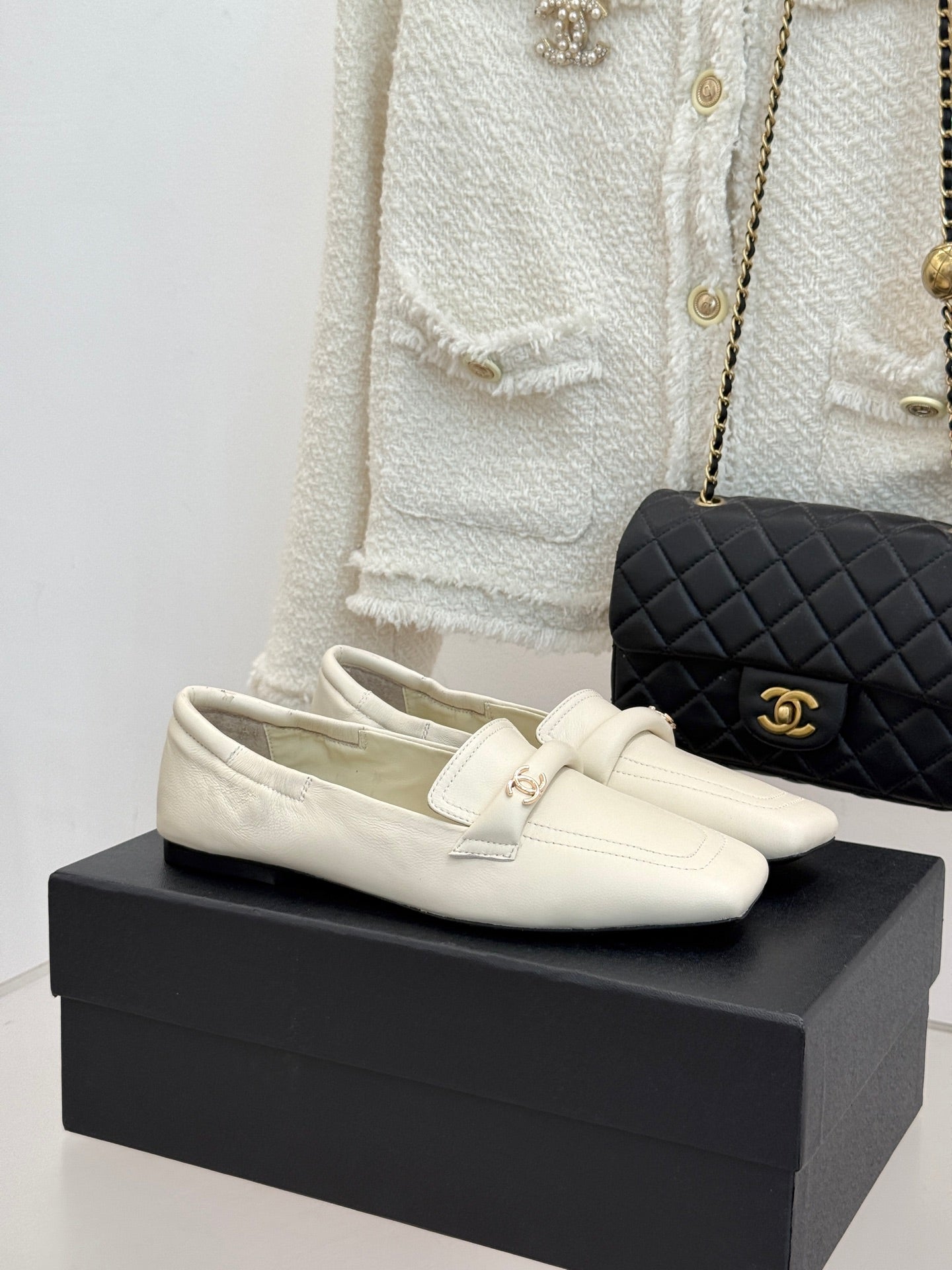 CC FW26 Loafers Flat Leather 188223