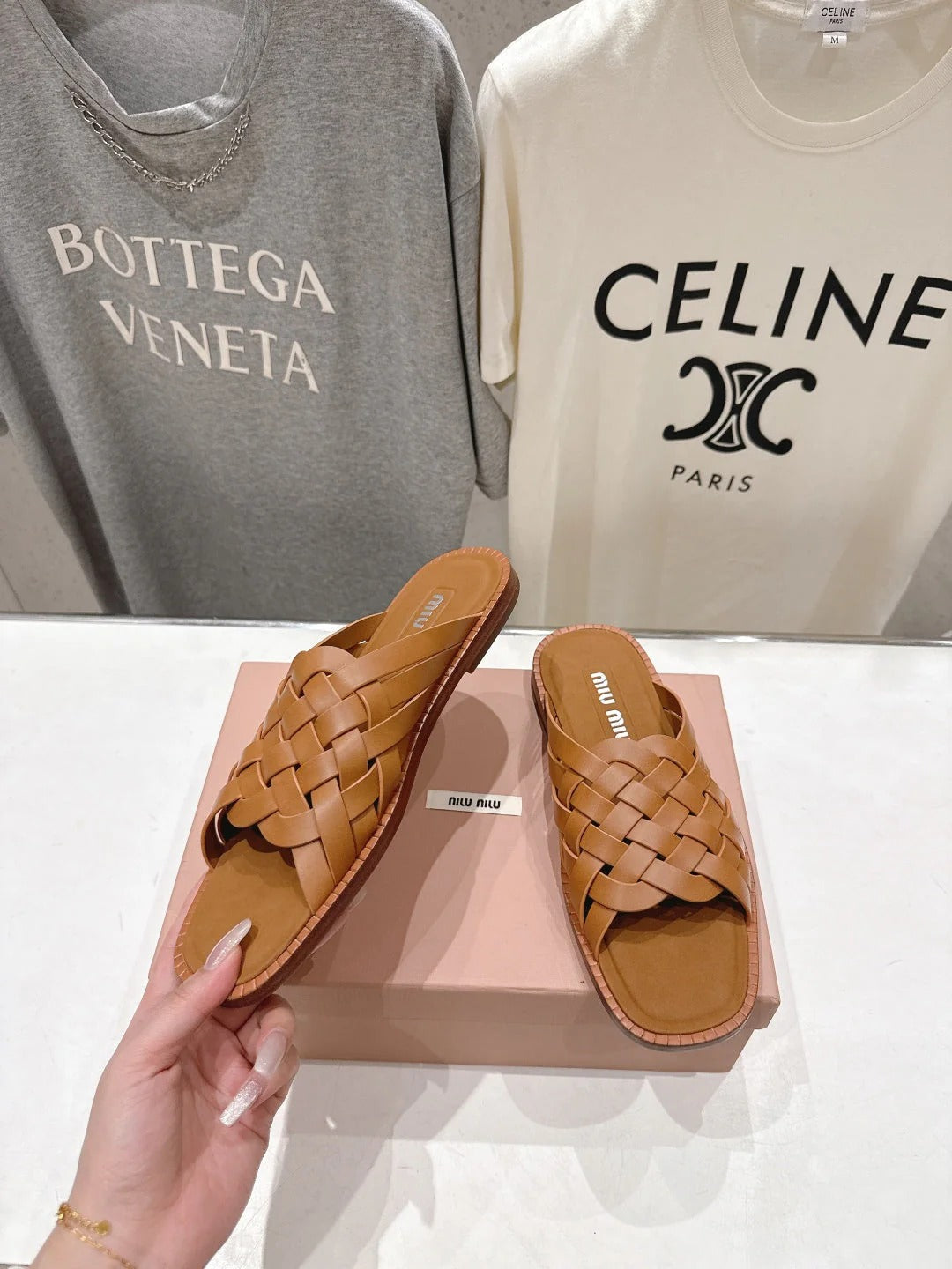 Miumiu 26ss Flat Slippers Suede Calfskin 713103