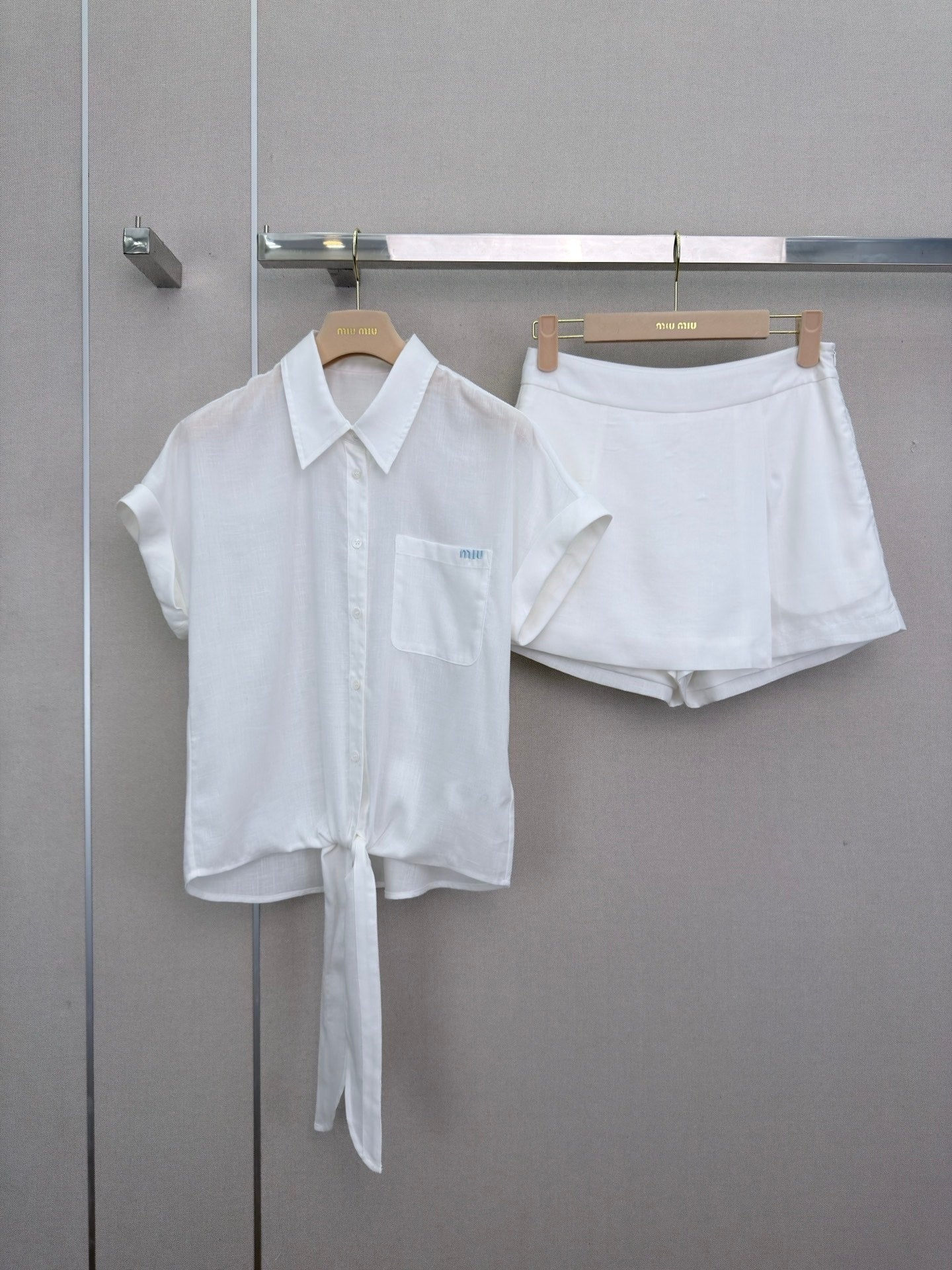 Miu 2026 Short-Sleeved Shirt Tencel 636465