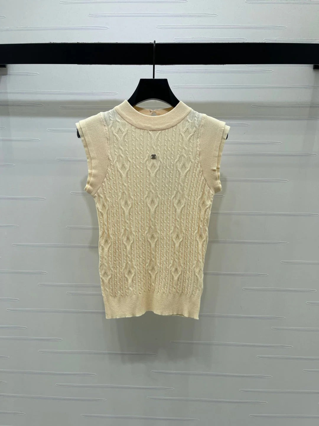 CC 2026 Crew Neck Cable Knit Vest Cotton 677762