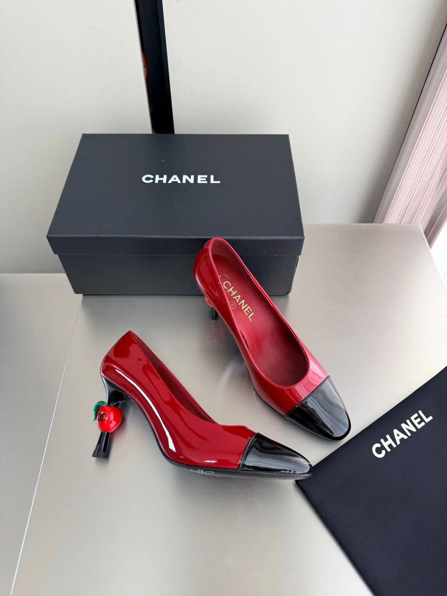 CC 2026 Little Red Apple Heel Pump 85mm Lambskin 929469