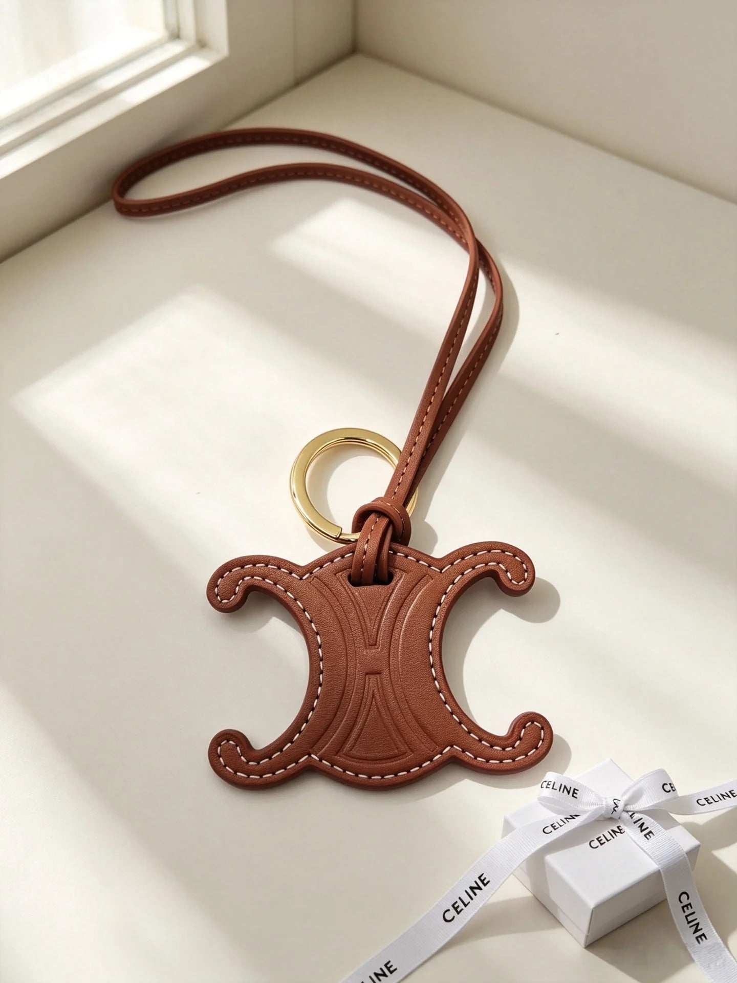 CE Arc de Triomphe Charm