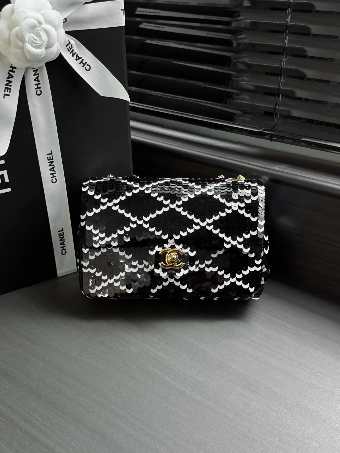 CC 26s Sparkling Sequined Bag 21cm Leather