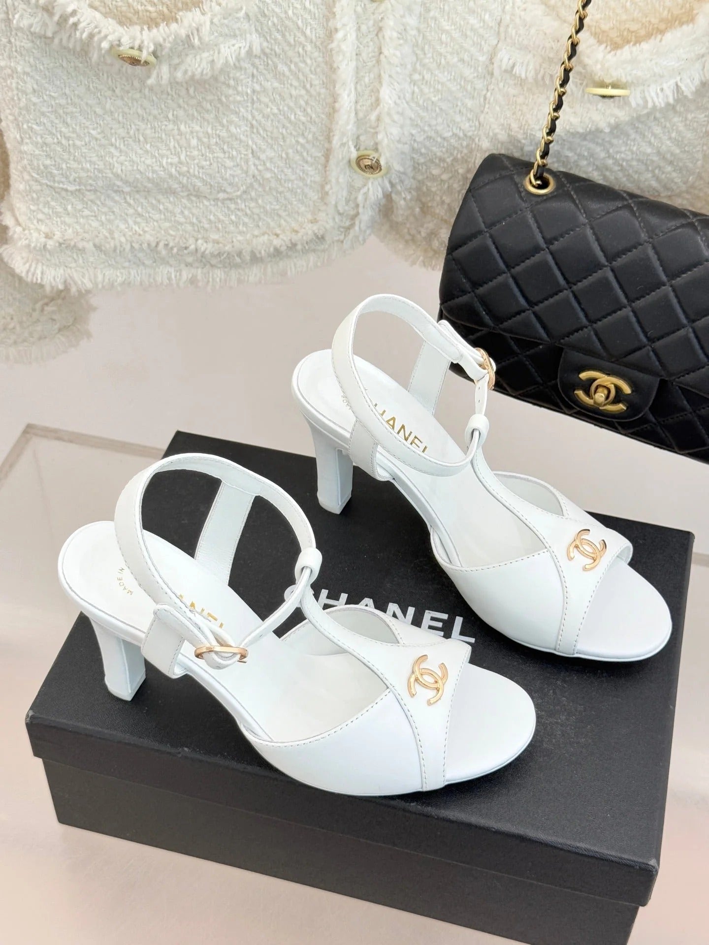 CC 2026 Peep-Toe Sandals 100 Sheepskin