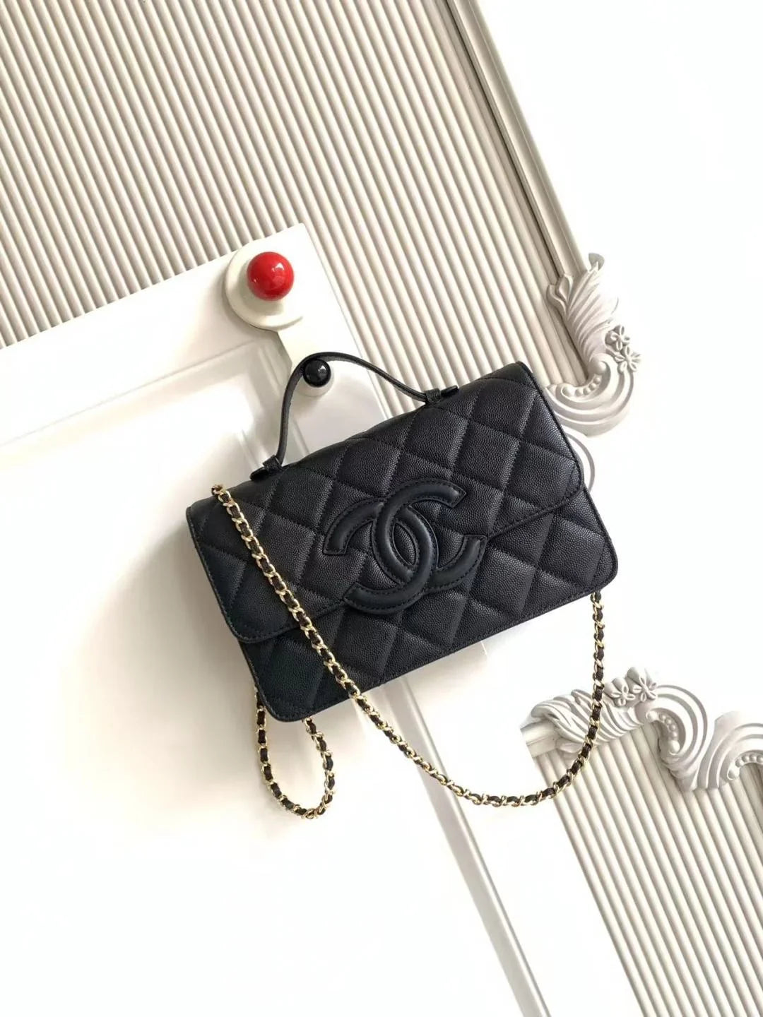 CC 2026 Flap Bag 24cm Pebbled Calfskin