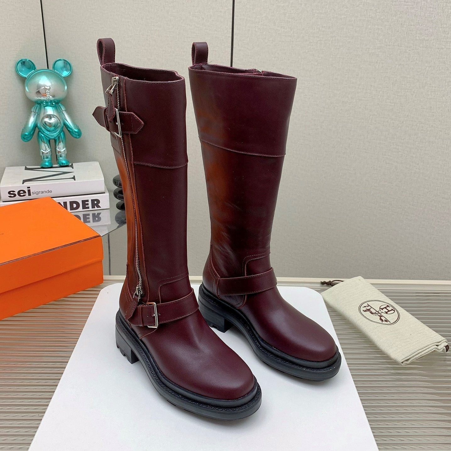 HM 26s Jaime Knee-High Boots Leather 160388