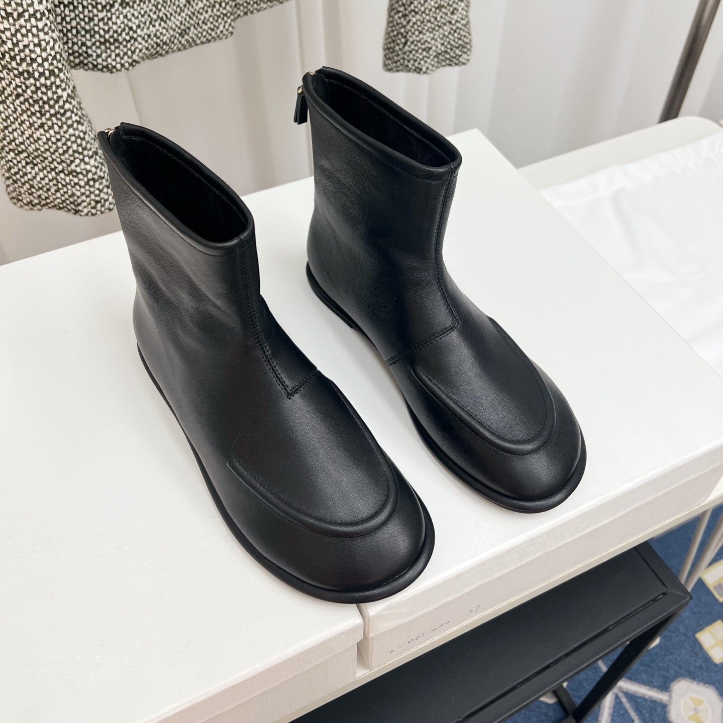 TR 26s Zipped Boot Flat Leather 146487