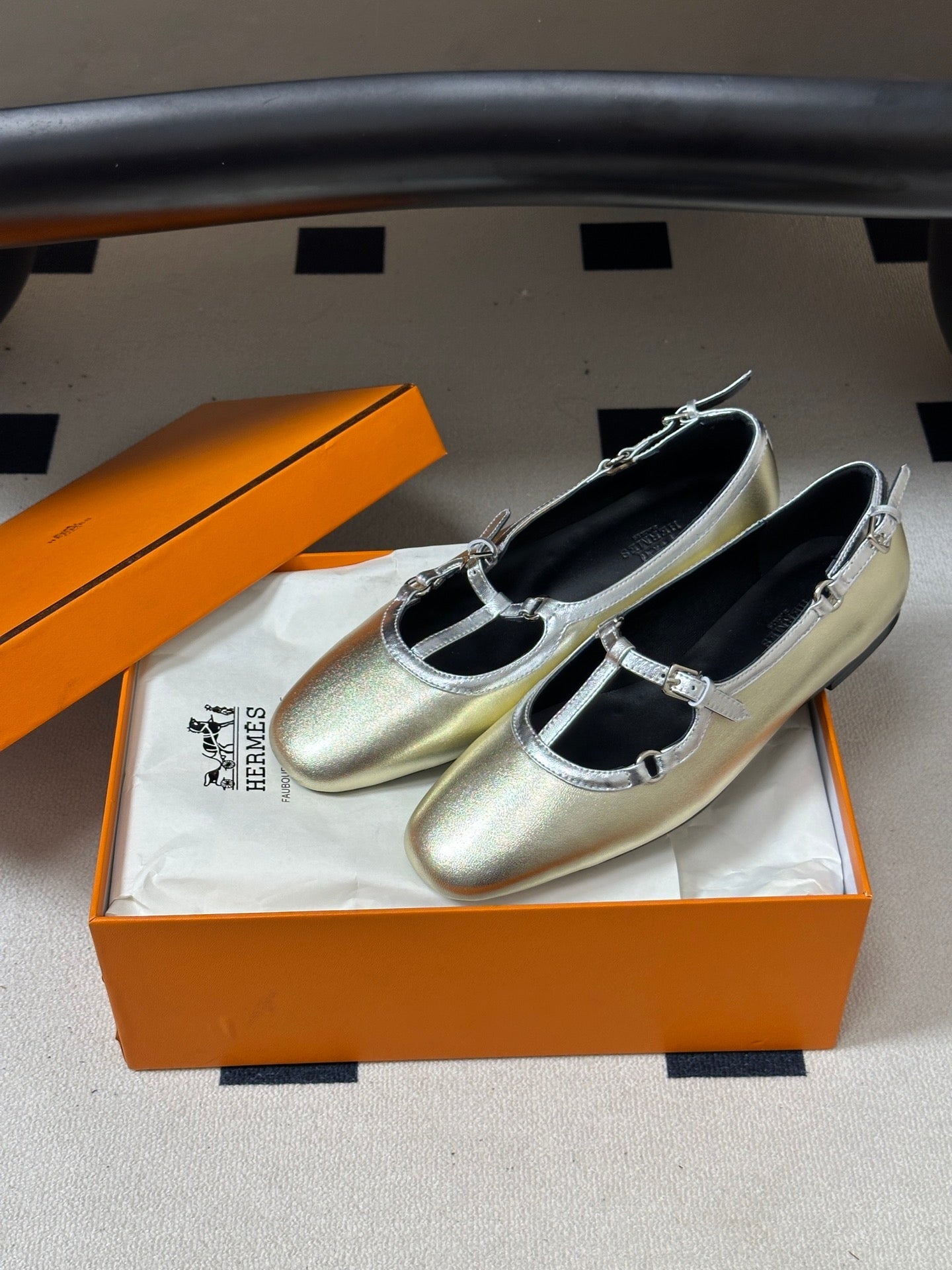 HM 26s Neometis Ballet Flats Leather 185814
