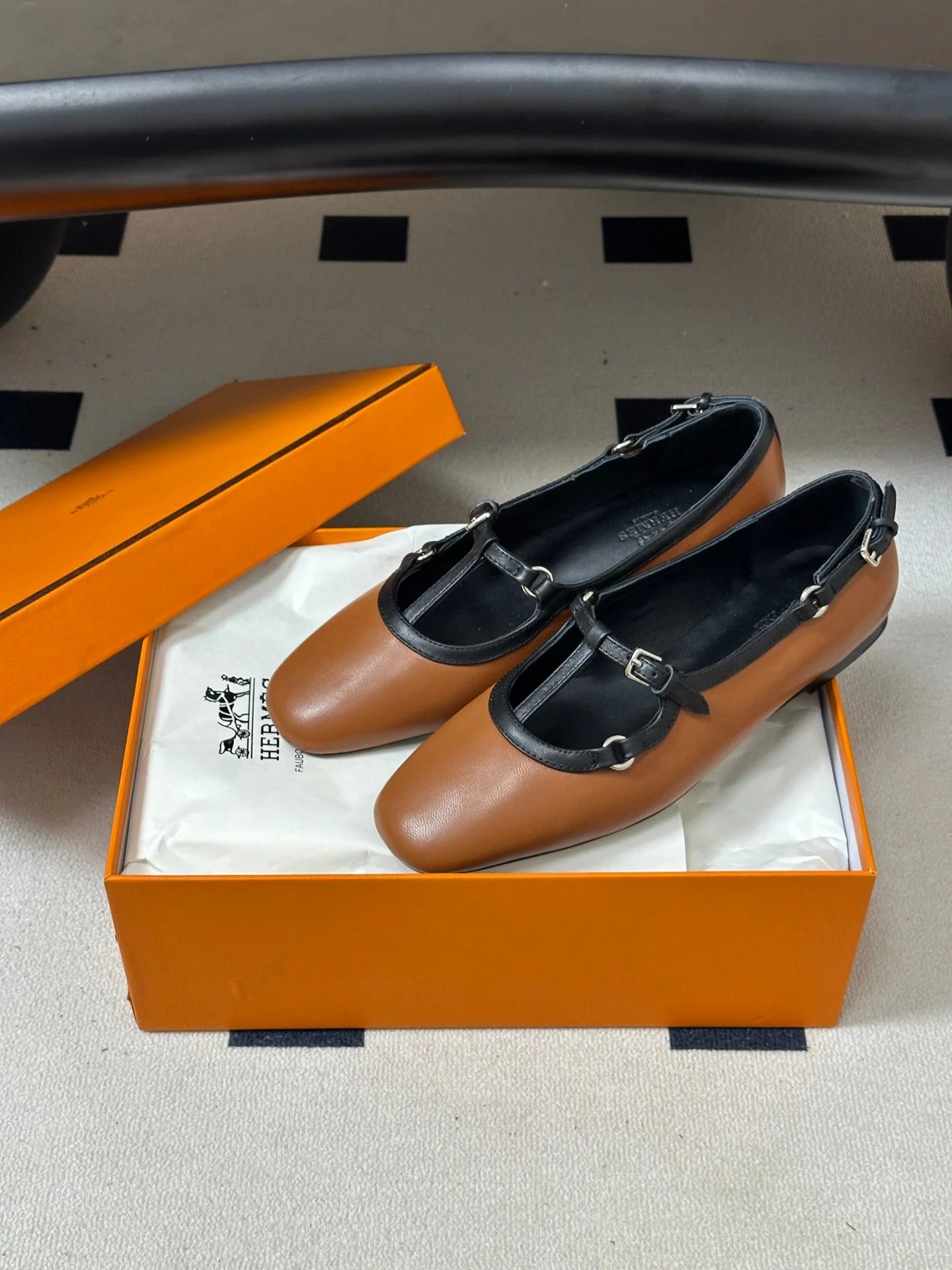 HM 26s Neometis Ballet Flats Leather 185814