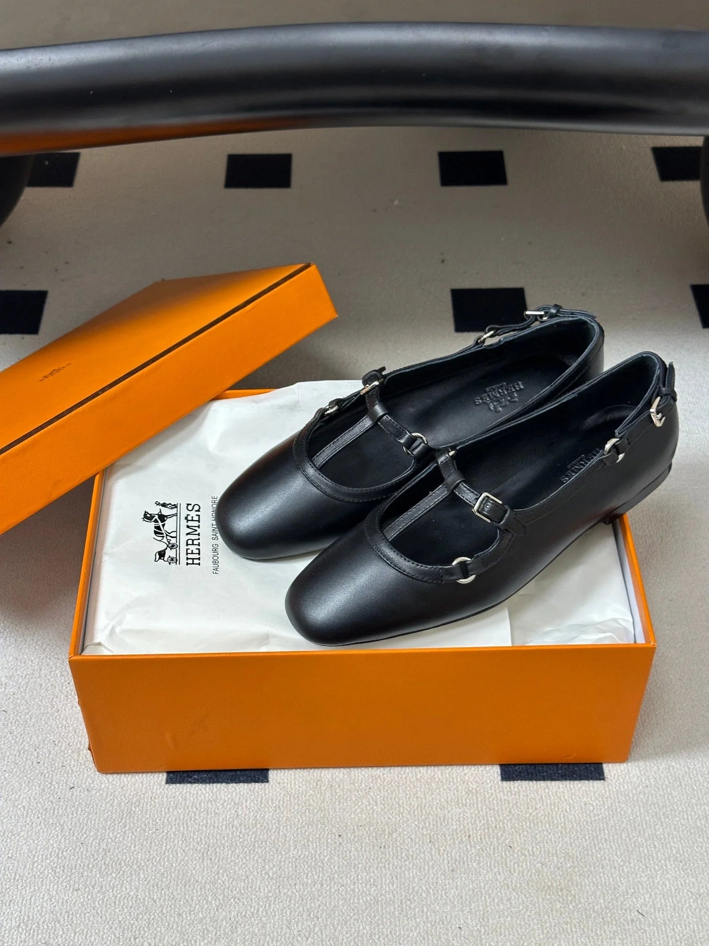 HM 26s Neometis Ballet Flats Leather 185814