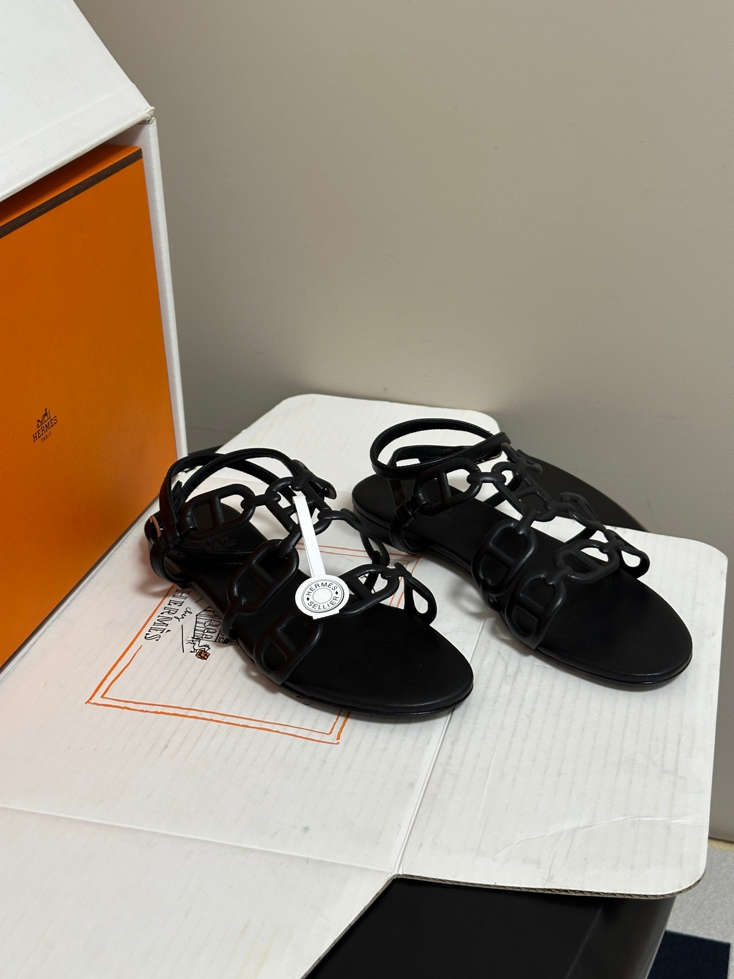 HM 26s Noumea Flat Sandals Leather 185833