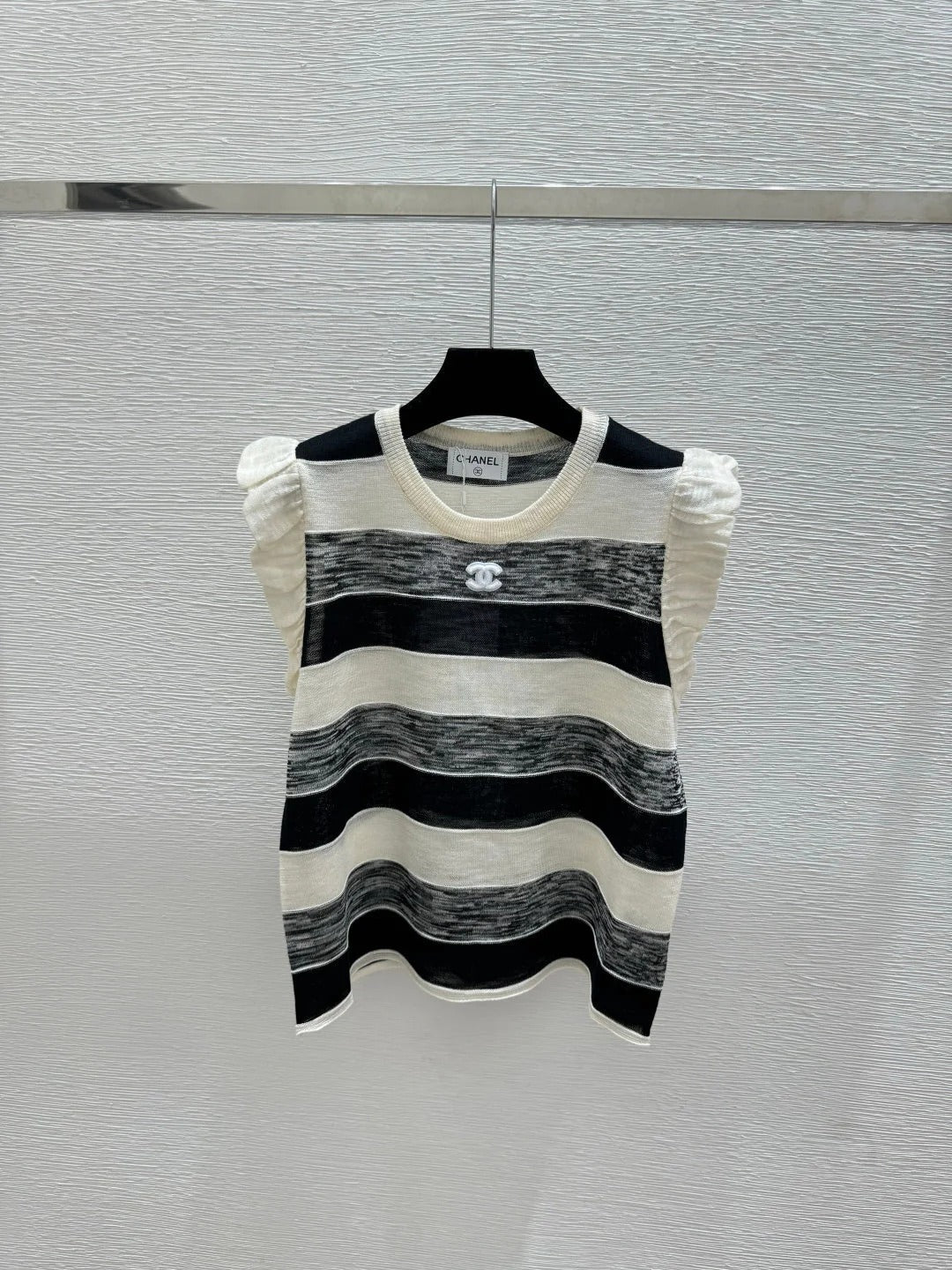 CC 2026 Striped Crew Neck Knitted Vest Tencel 516058