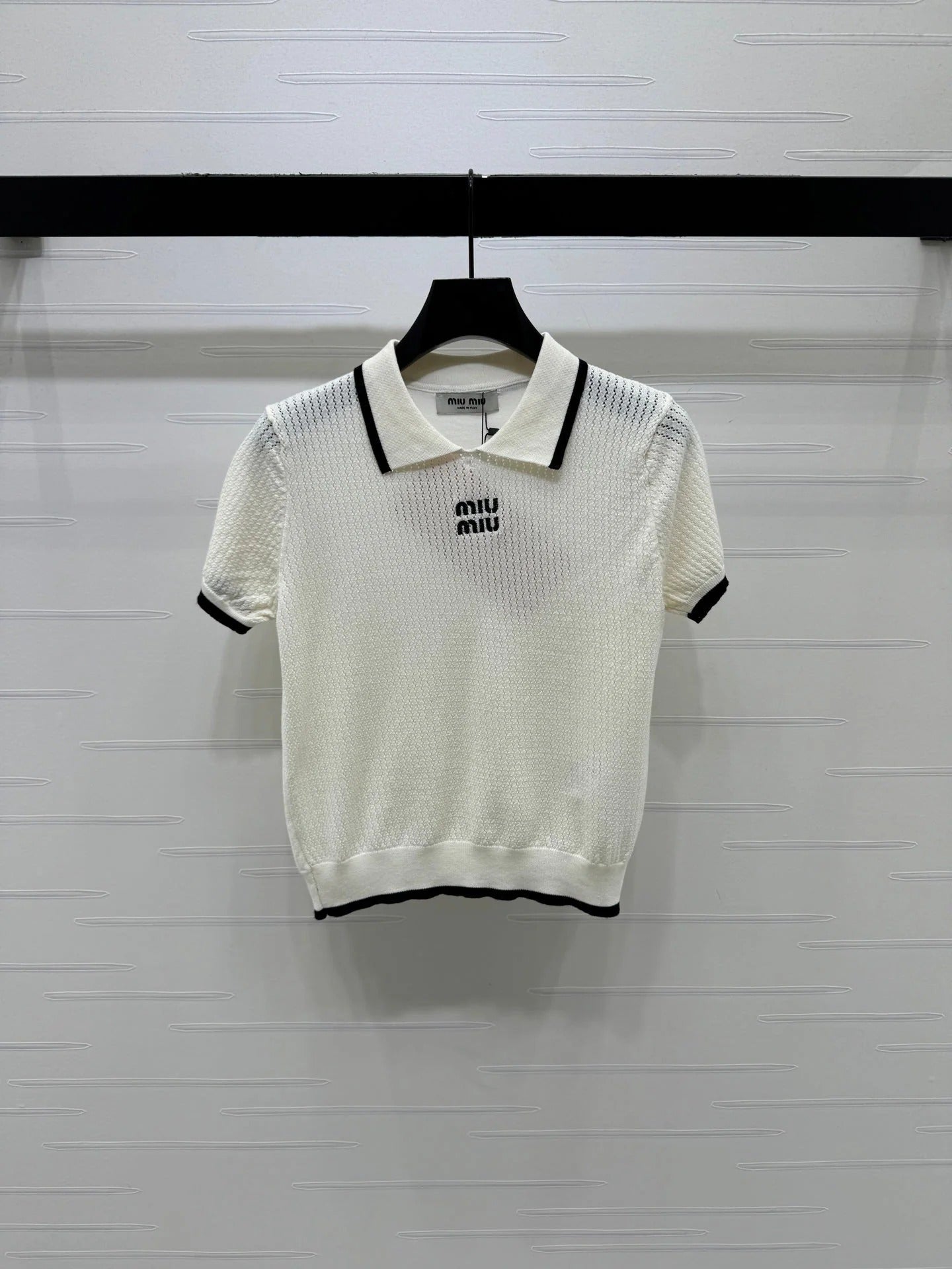 Miu 2026 Hollow-out Knitted Collared Short-sleeved Top Wool 385409